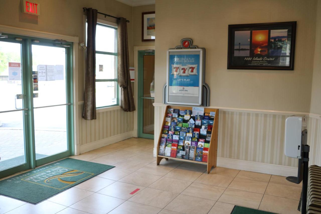 Quality Inn & Suites 1000 Islands Gananoque Exteriör bild